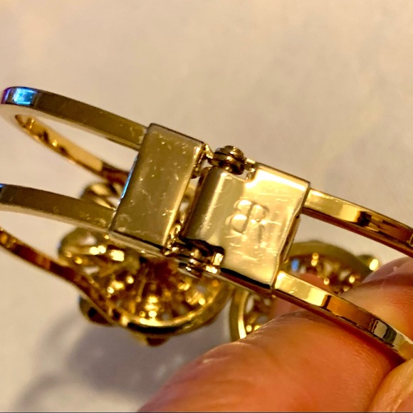 BR Floral set clasp bracelet and earrings - Picture 8 of 16